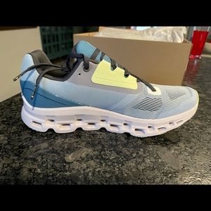 Size 9 on Cloudstratus running shoe. Stability shoe. New, never worn.